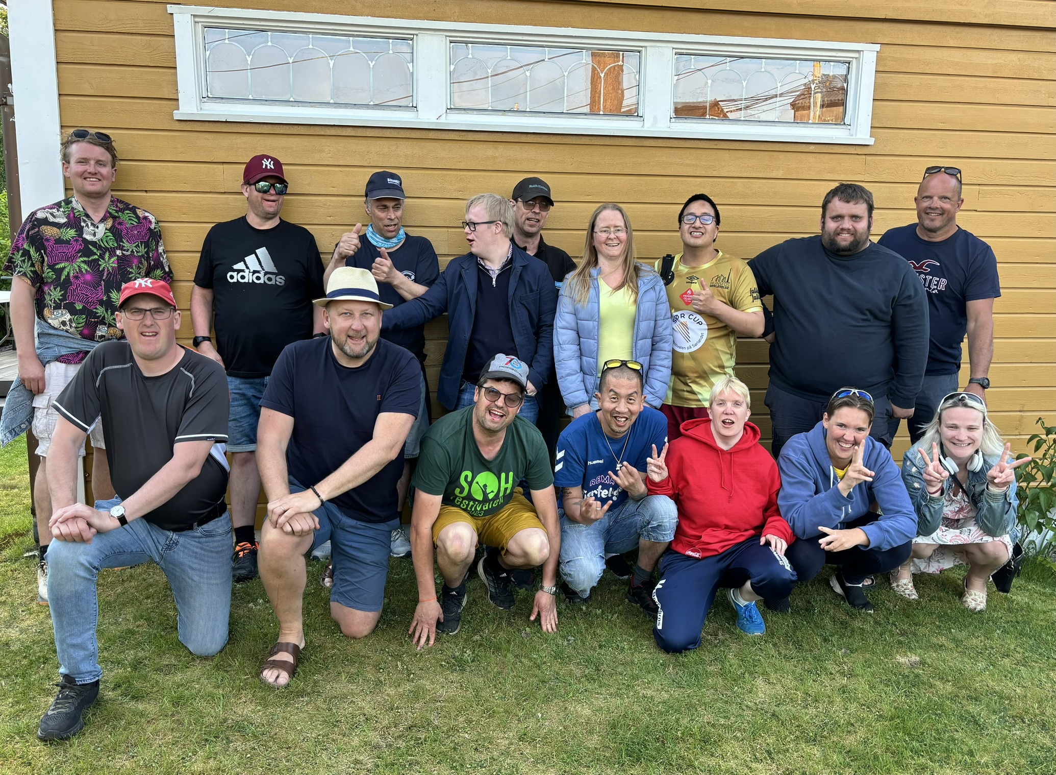 Bak fra venstre: Marcus Solås, Kjetil Gislefoss, Jon Arne Daland, Jesper Johannessen, Svein Kristian Daland, Camilla Mikkelsen, Uy Le Vu, Jon Fredrik Olsen og Odd Ivar Hjetland (assistent)
Foran fra venstre: Aslak Johansen, Jan Arvid Nilsen (trener/lagleder), Anders Omland, Kjetil Aanonsen (kaptein), Renate Ivoll, Benedikte Andersson og Camilla Silseth